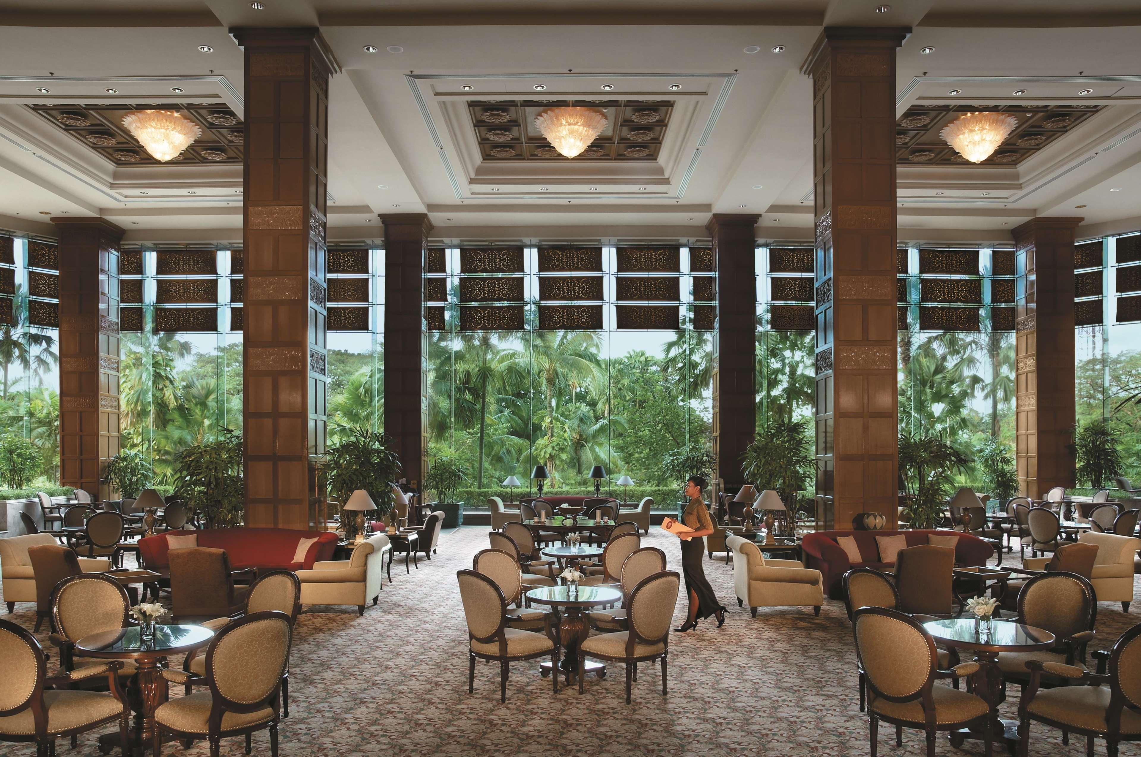 Shangri-La Surabaia Exterior foto