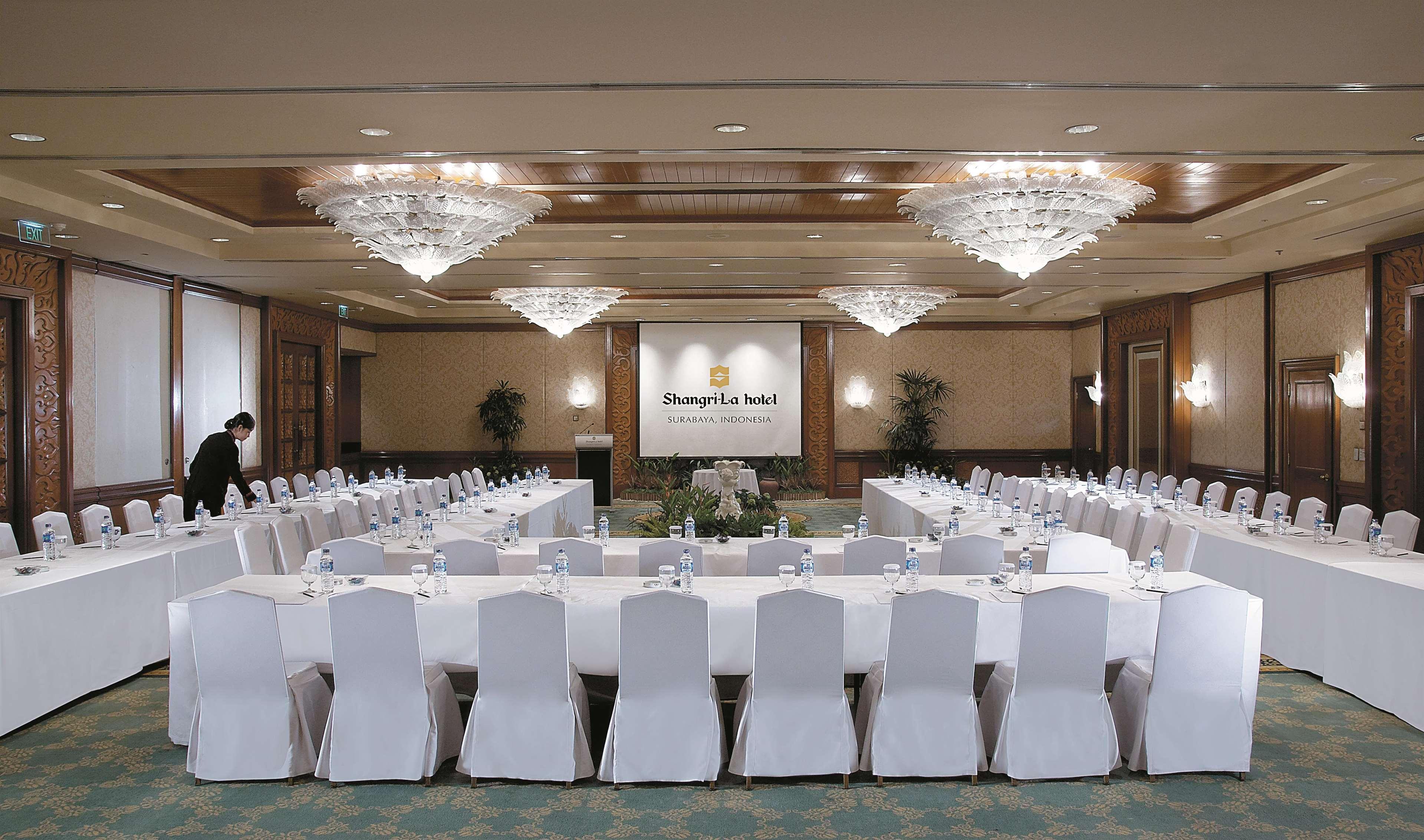Shangri-La Surabaia Instalações foto
